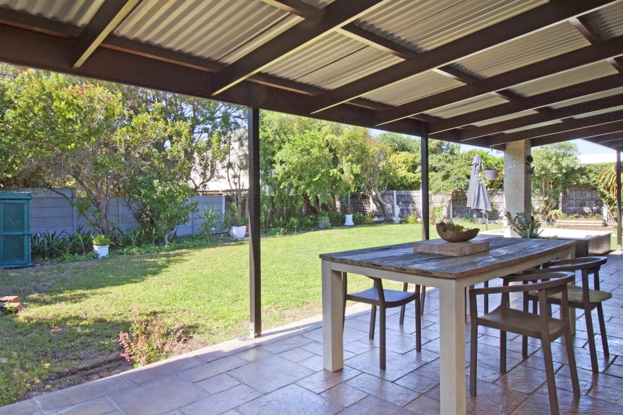 3 Bedroom Property for Sale in Milkwood Park Western Cape